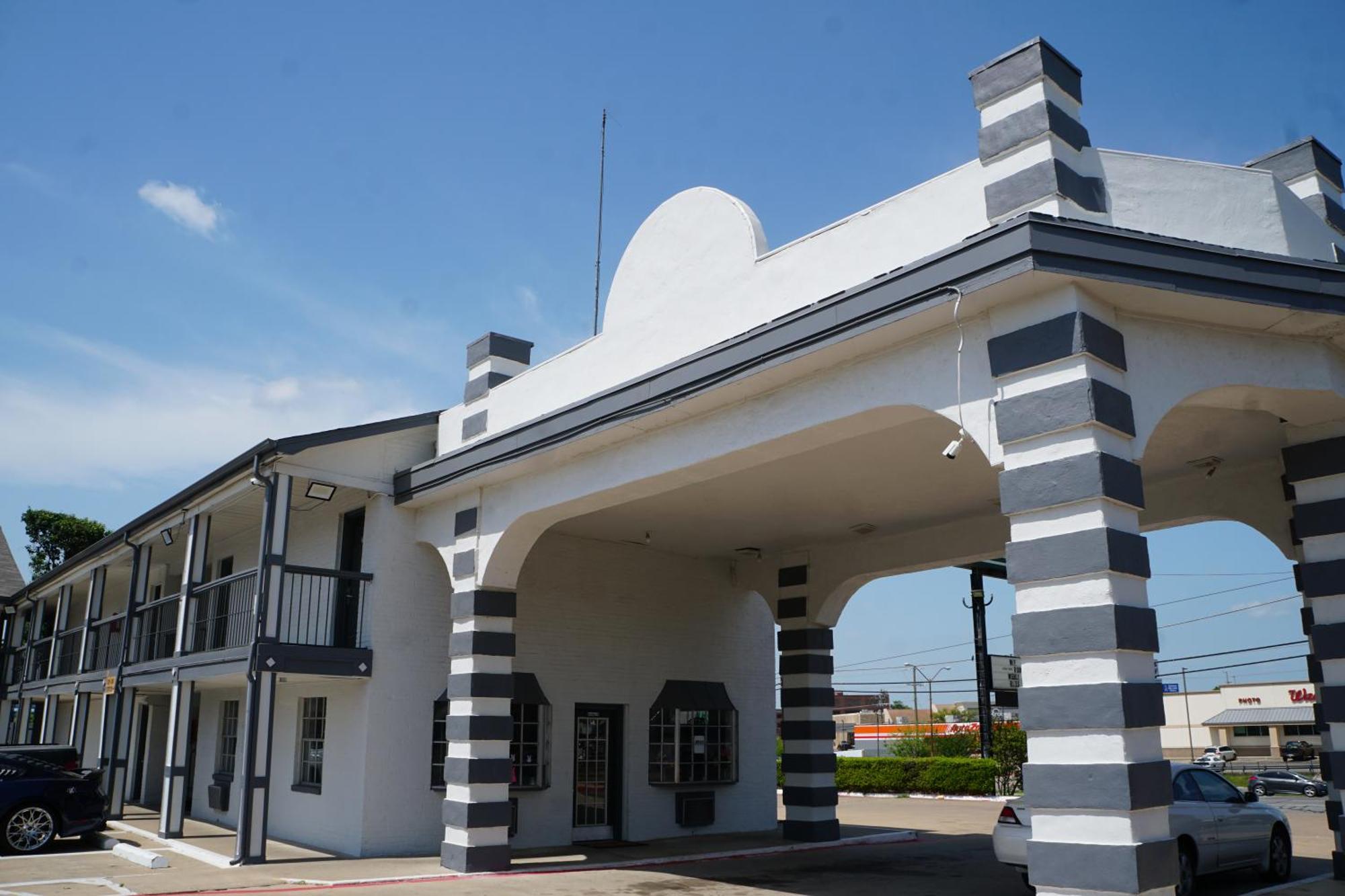 Sherman Inn Екстер'єр фото