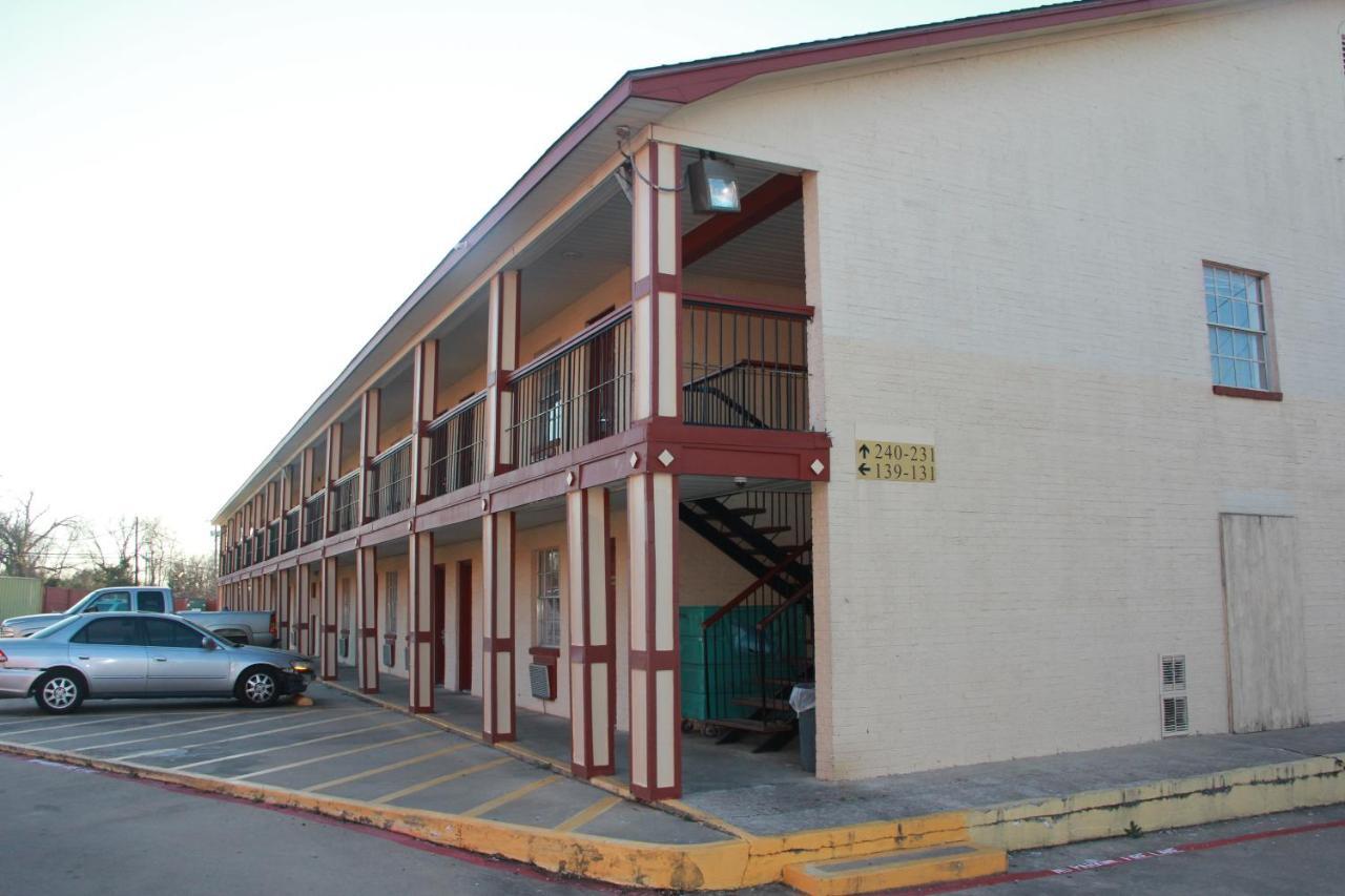 Sherman Inn Екстер'єр фото